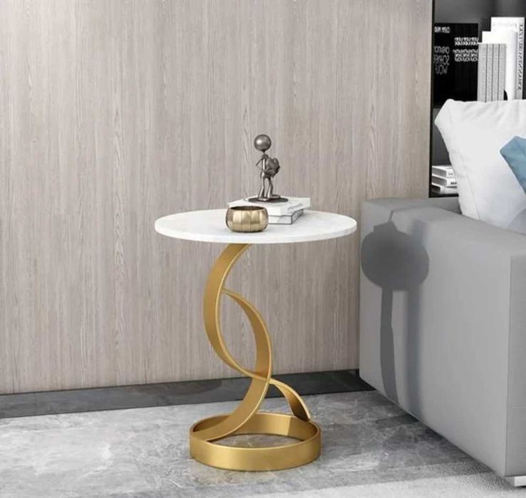 Masuta laterala moderna cu blat tip marmura si cadru metalic