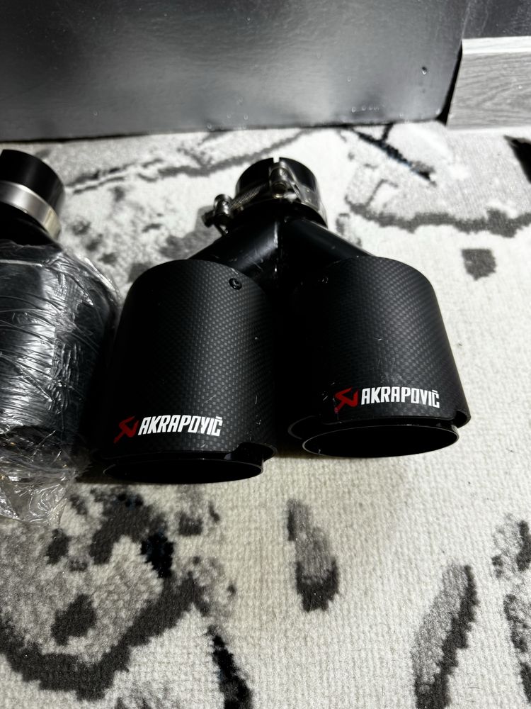 Насадки на глушитель AKRAPOVIC