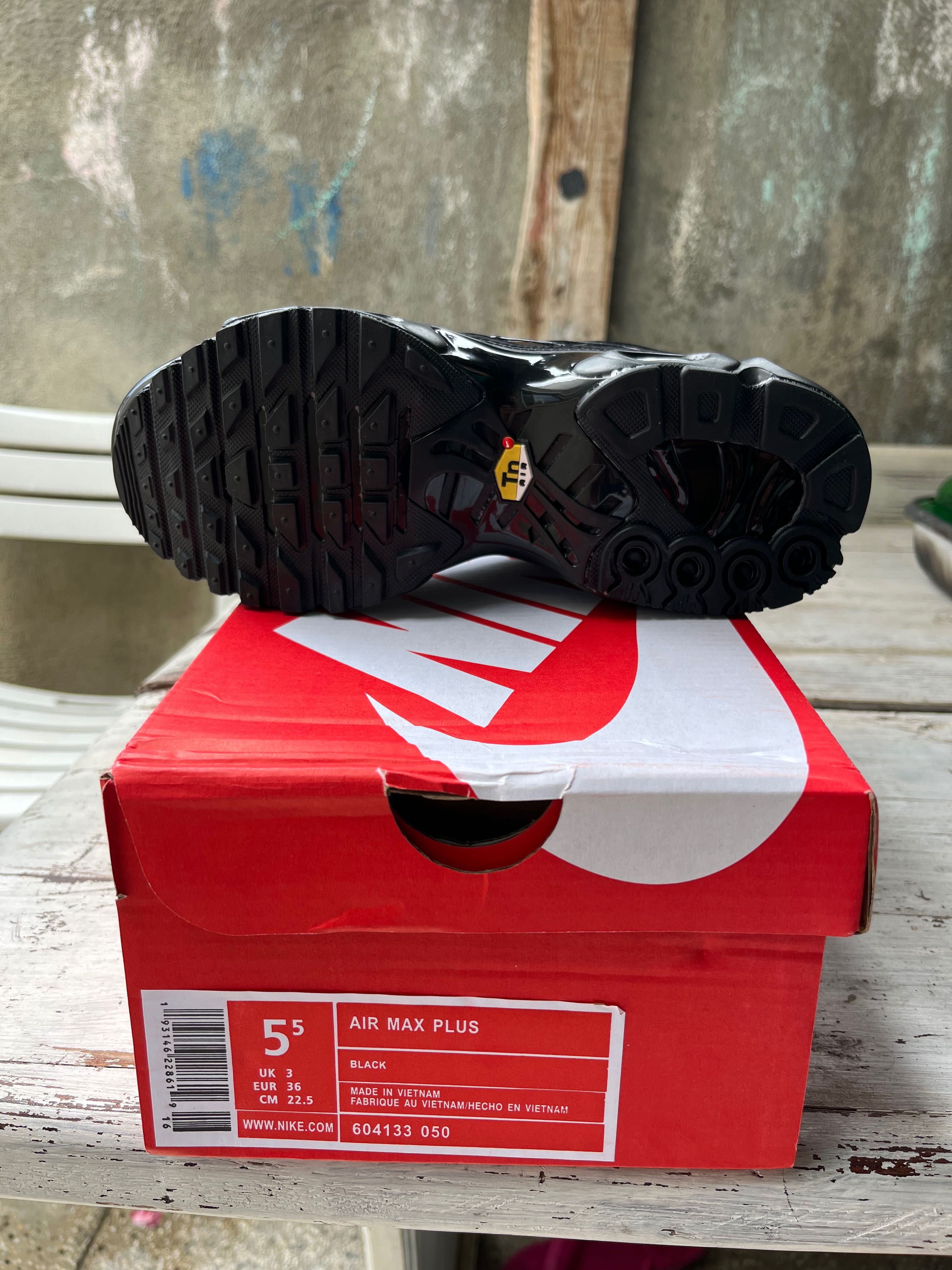 Маратонки Nike TN