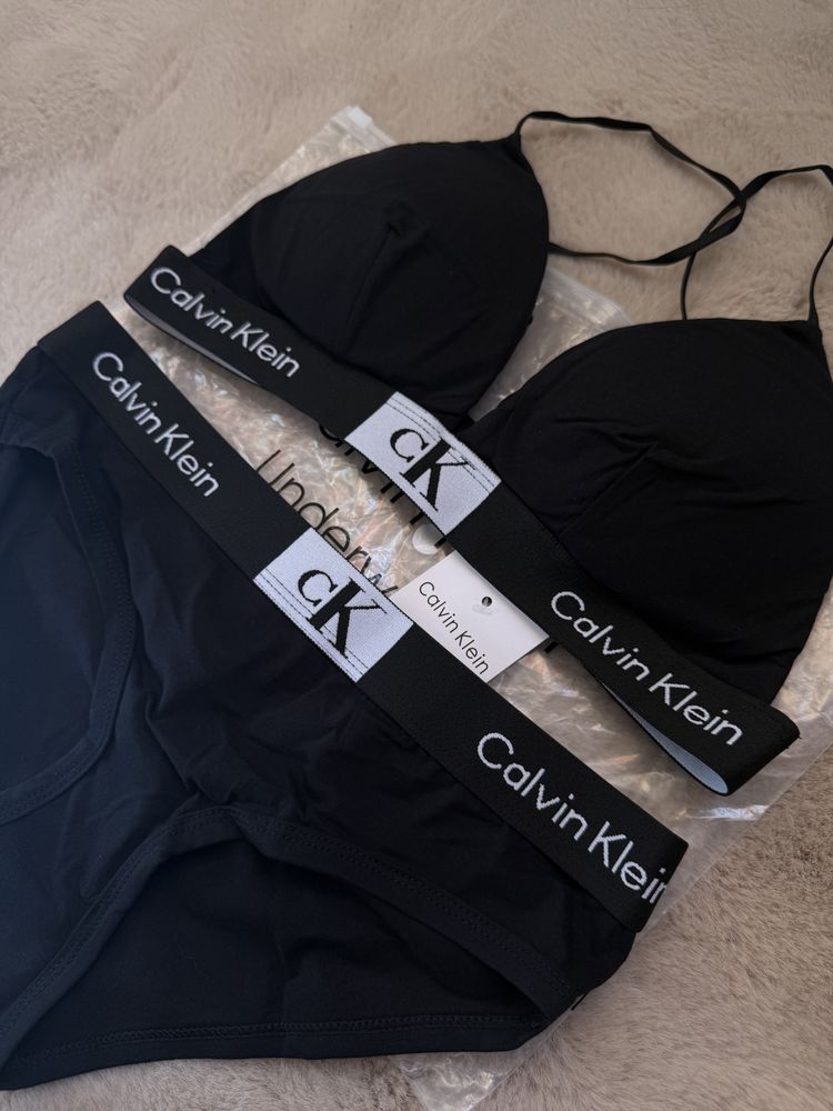 Calvin klein  Бельо