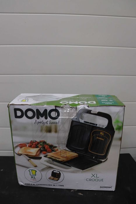 Тостер за сандвичи DOMO DO9056C XL 50% по-големи котлони,с ДЕФЕКТ