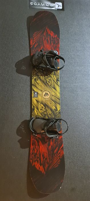 Placa Snowboard Jones El Hefe Mountain Twin 157 + legaturi Ride Carbon