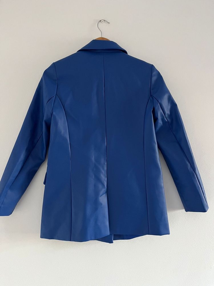 Costum de ocazie imitatie piele