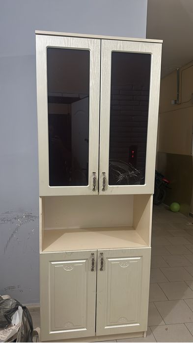 Продам 2 шкафа в детскую