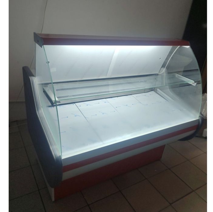 Холодильник витринный