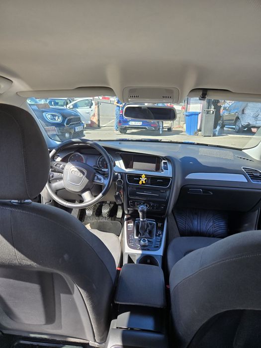 Vând Audi A4 Avant