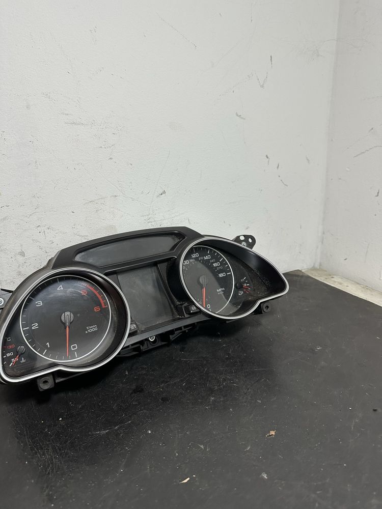 Ceas ceasuri bord Audi a5 8T 2.7 TDI 3.0 TDI 8T0920981B