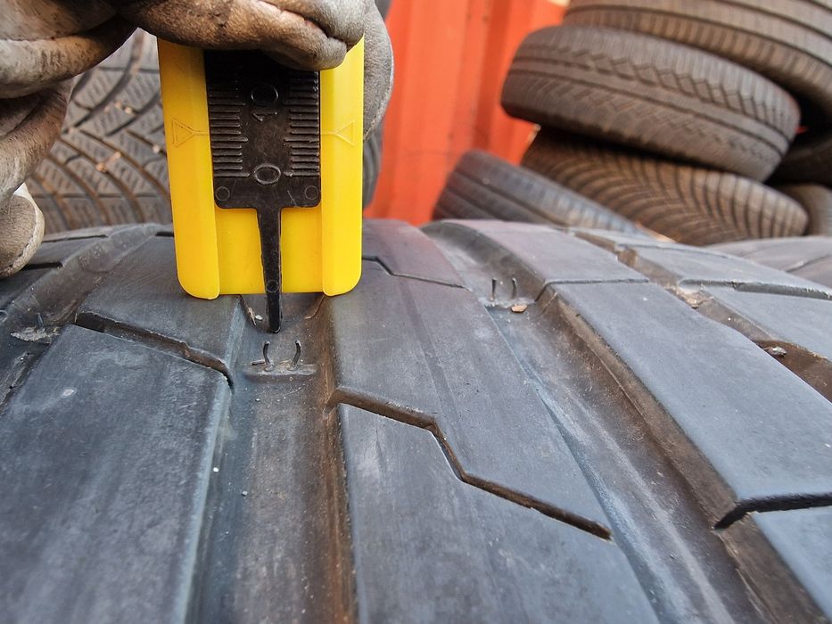 Anvelope 235/35R19 marca Hankook, DOT 2019, 7 mm