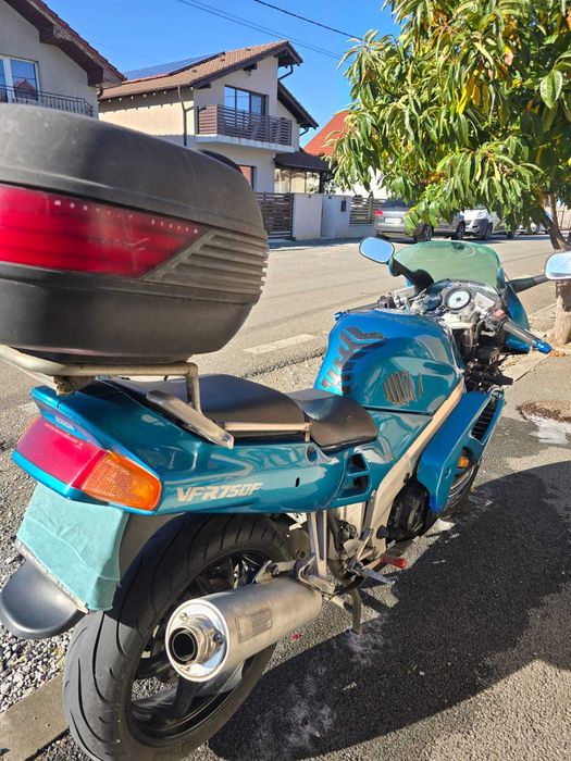 Motocicleta HONDA VFR 750 F