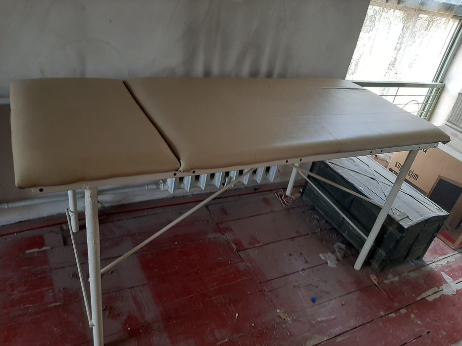 Massajny stoll ishlatlmagan holatda