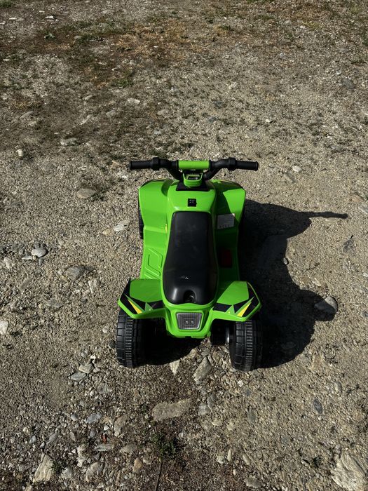 Masinuta ekectrica copii