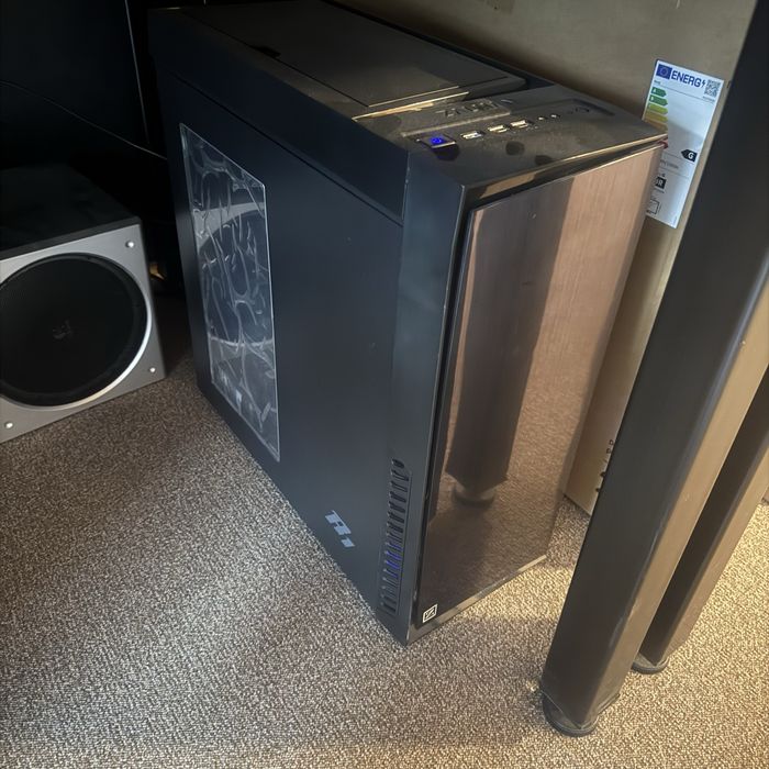 Компютът с монитор