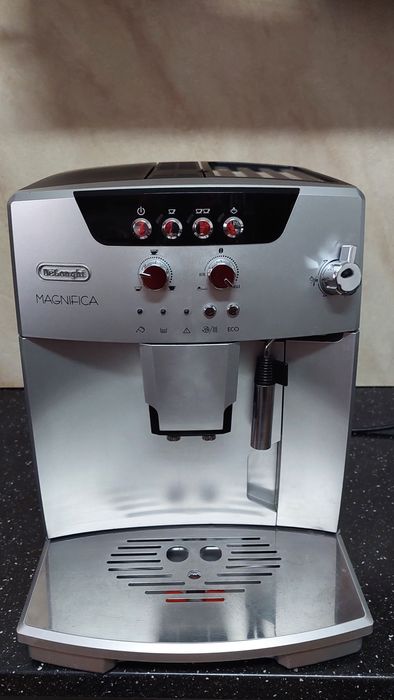 Aparat cafea expresor delonghi magnifica eco garantie