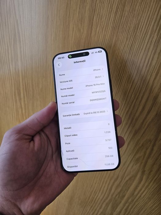 V/S iphone 16 pro max 256 gb