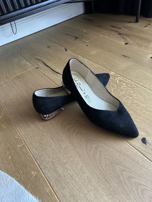 Pantofi eleganti