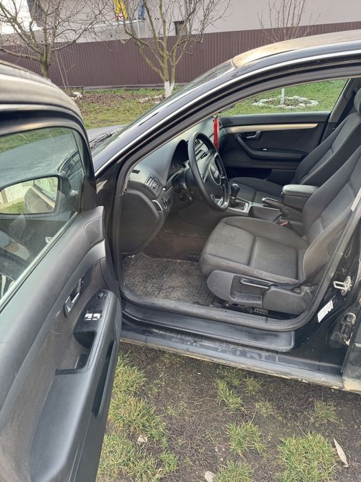Vand audi A4 cu motor de 2,5