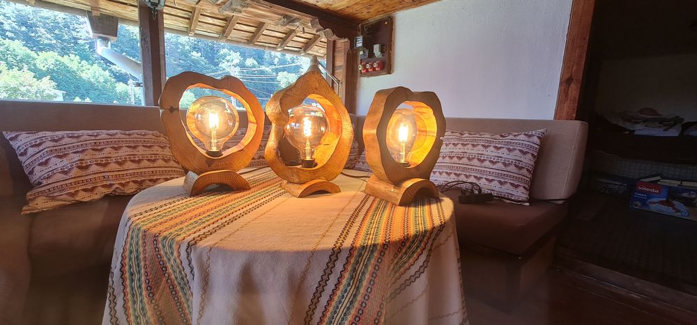 Уникални настолни лампи.