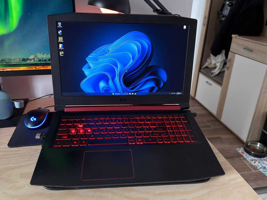 Laptop Acer i7-8750H, 500Gb ssd, GTTS 1050 Ti 4Gb, 16Gb Ram