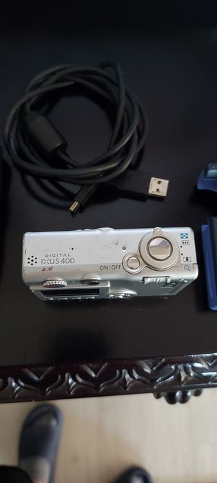 aparat foto video CANON digital IXUS 400,piesă de colecție.