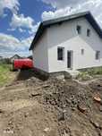 Casă individuala 3 camere, pe parter + mansardă înaltă cu placa beton