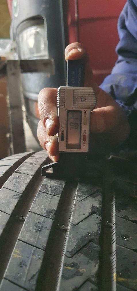 Гуми 2бр 215/55/18 - 1бр- 115лв