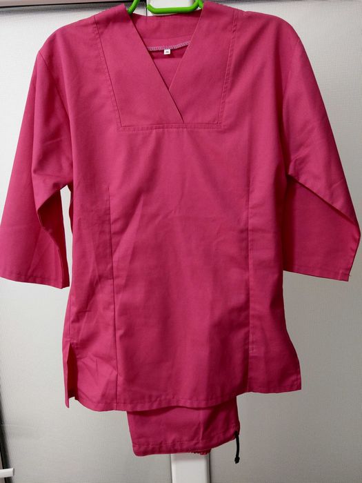 Lichidare stoc costume sanitare