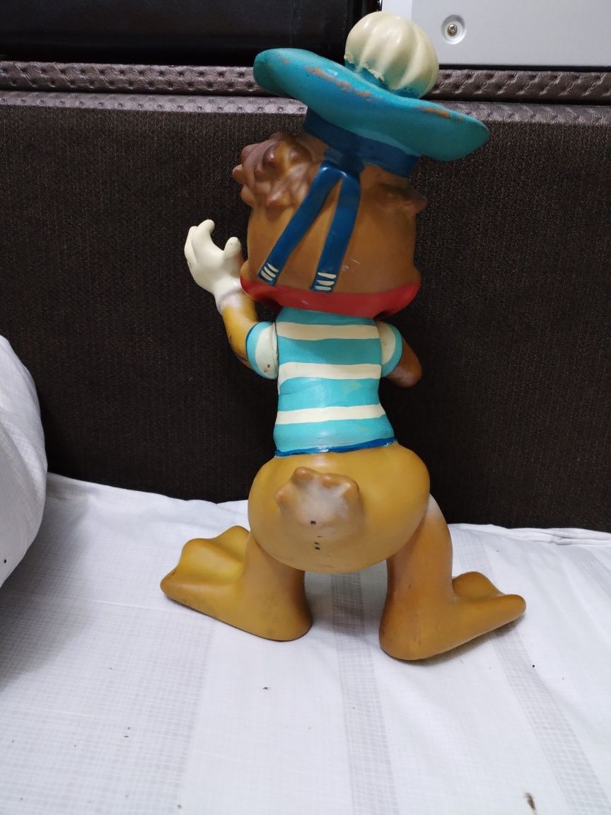 Păpușa rățoiul Donald vintage produs de Arădeanca