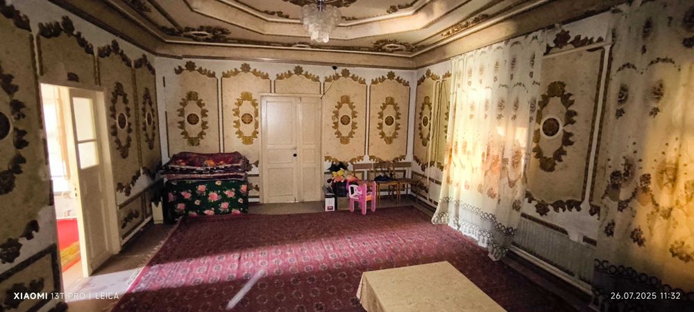 Карманада ховли сотилади