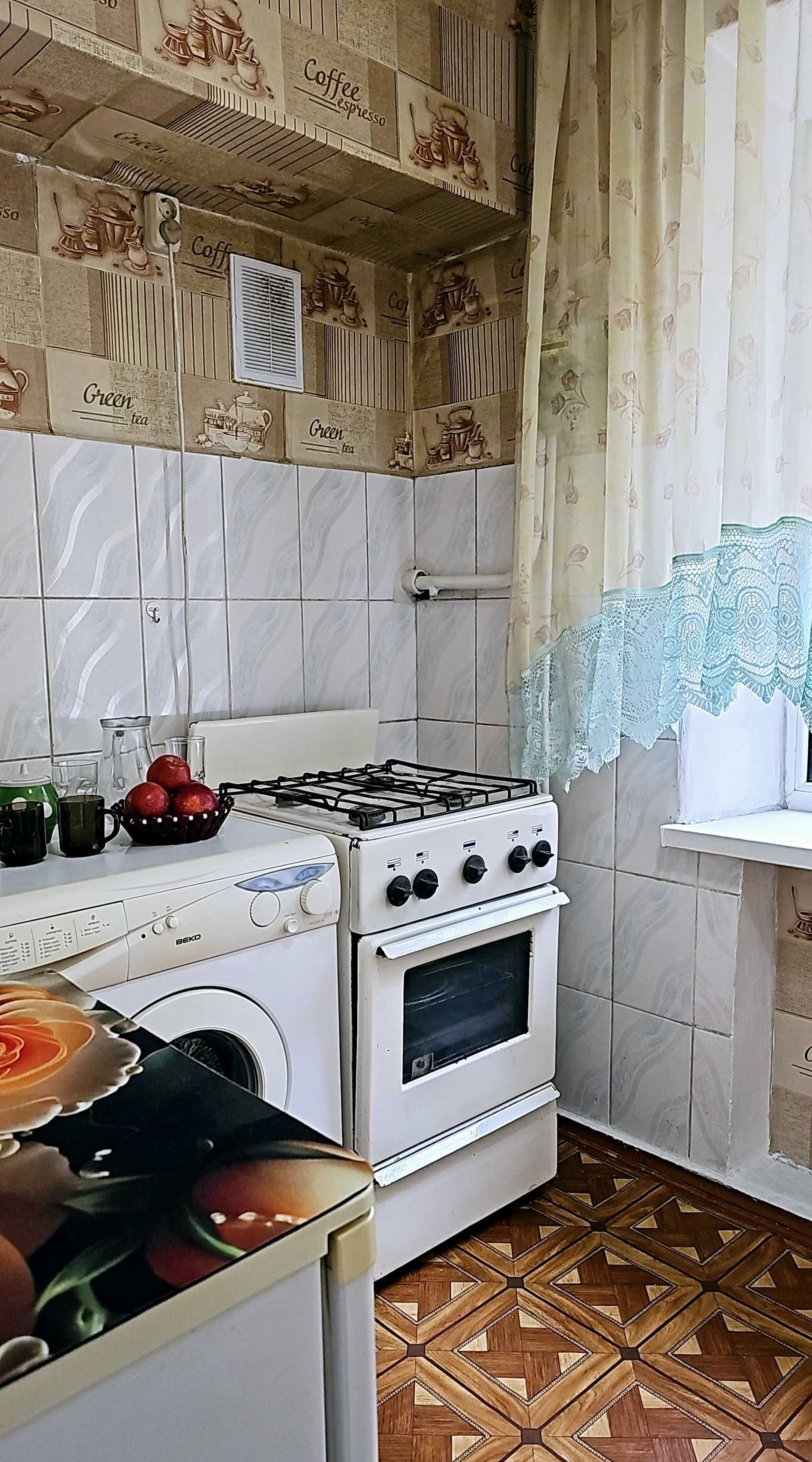 Абая139, Айлара центр 2 комн кв,по сут,по час