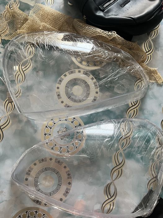 Новые стекла для фар Priora один покупал в Астане в хорошем состоянии.