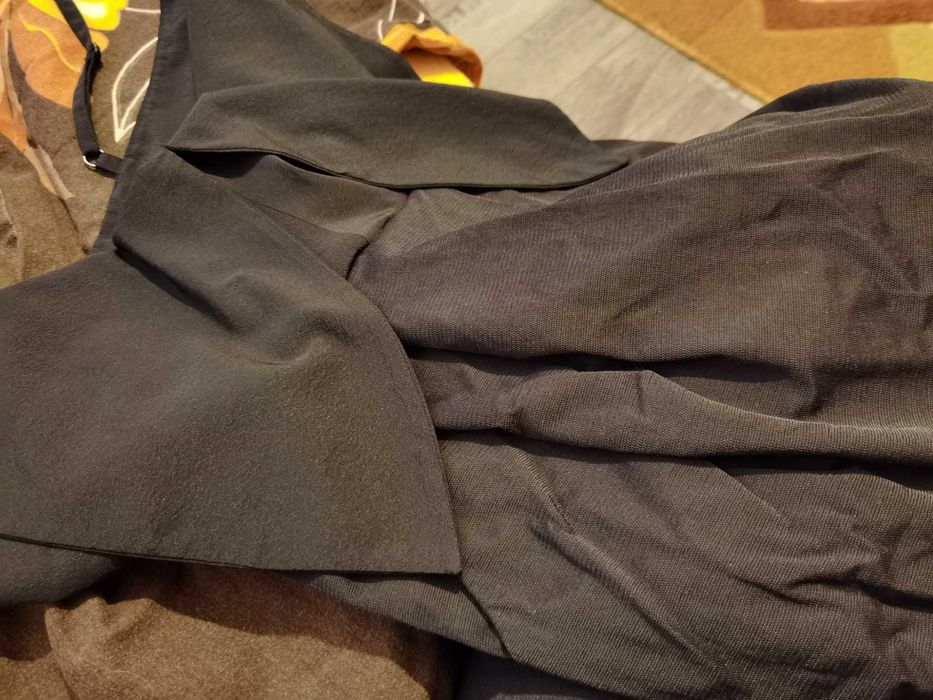 Стилна, официална елегантна черна рокля с презрамки H&M