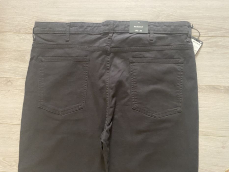 Blugi barbati 42/32 Regular, noi cu eticheta