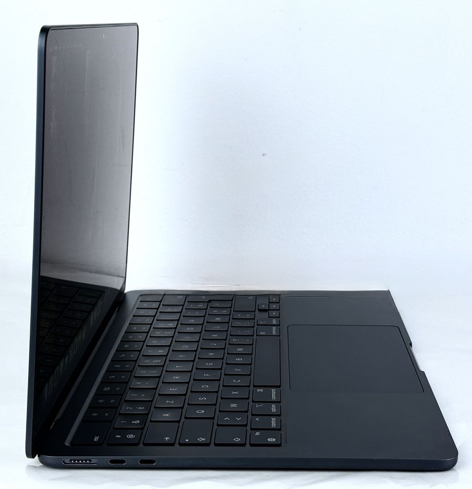 НОВ! Apple MacBook Air 15 M3 2024 8RAM 256GB Midnight Гаранция!