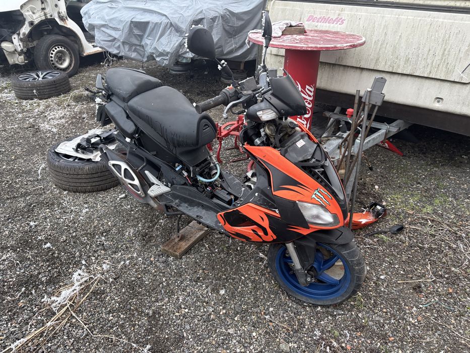 aprilia sr 50 factory dezmenbrez vand