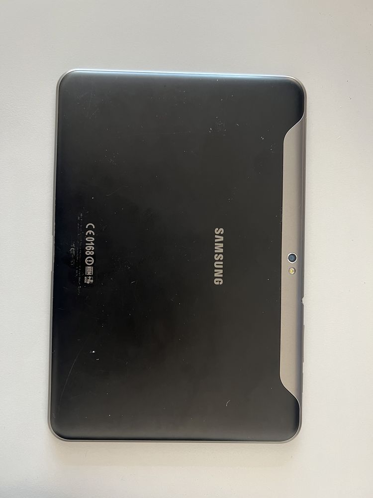 Samsung Galaxy Tab 8.9 GT-P7300 Таблет