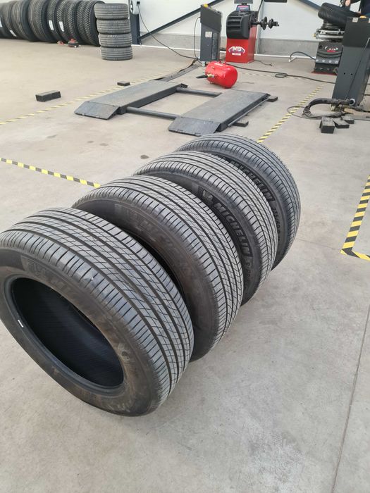 Vand 4 anvelope Michelin e Primacy 235/60/R18