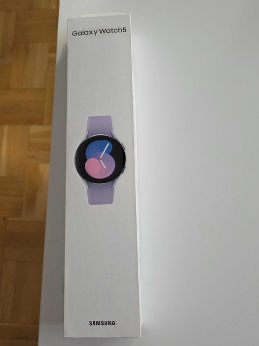 Продавам смарт часовник Самсунг Галакси 5