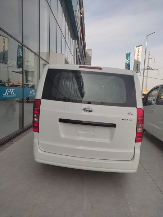 Jac M3 komgort va Lux varianti.