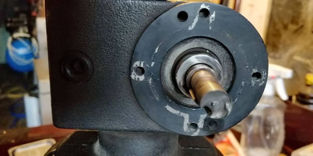 Motor electric cu reductor,220/380 v