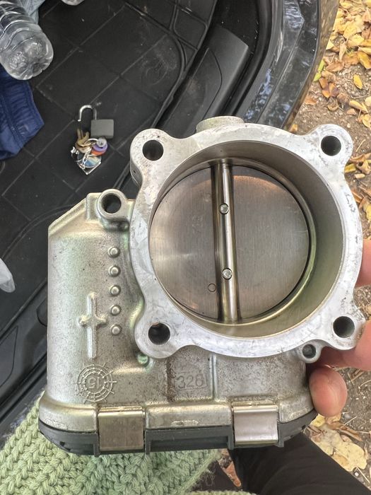 Maserati levante дроселова клапа