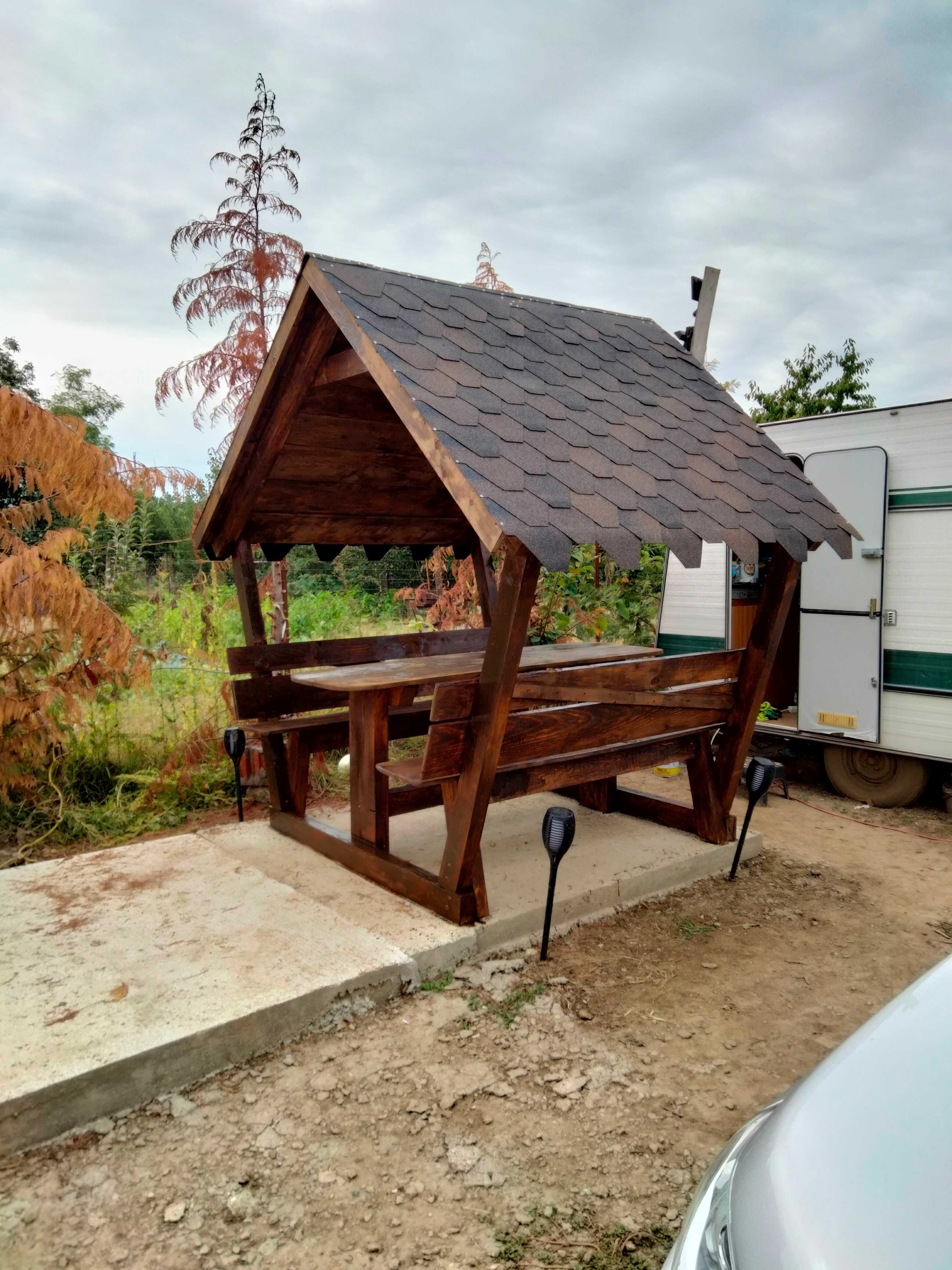 Foișor gradina pergola din lemn masiv învelitoare șindrilă finlandeza