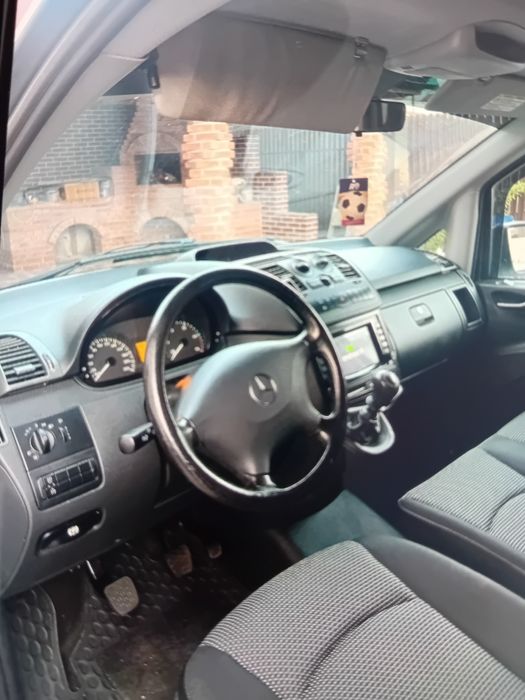 Mercedes Benz vito 8+1 long