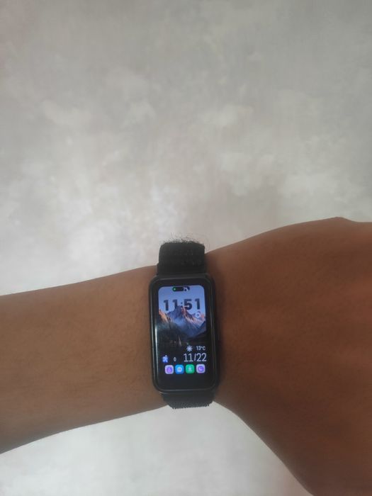 Huawei band-7  sotiladi