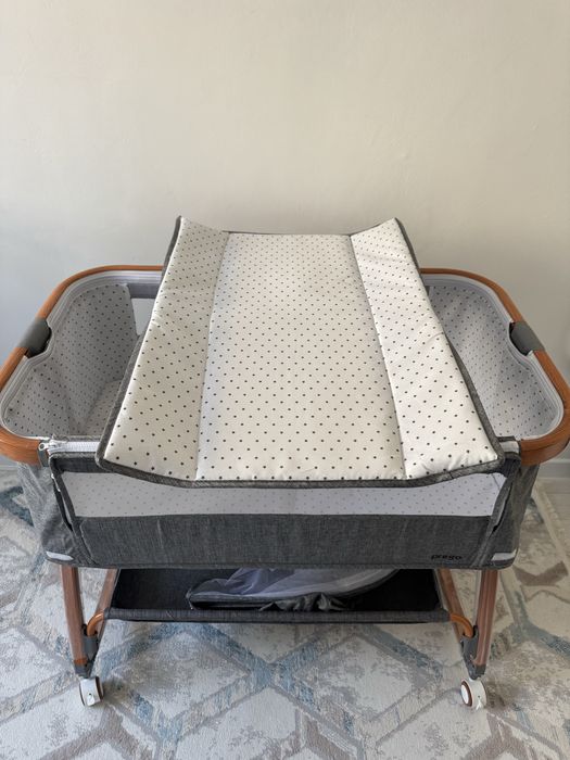 Манеж-кровать с регулировкой