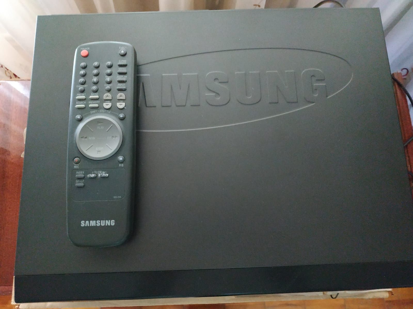 Видеомагнитофон Samsung SVR 70D.