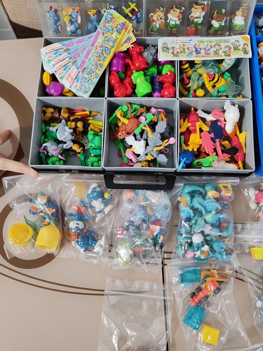 Figurine Kinder Fererro bpz-uri 364 piesel