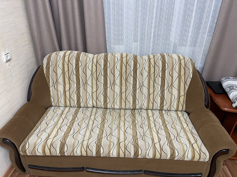 Прлдам диван и кресло в хорошем состоянии!