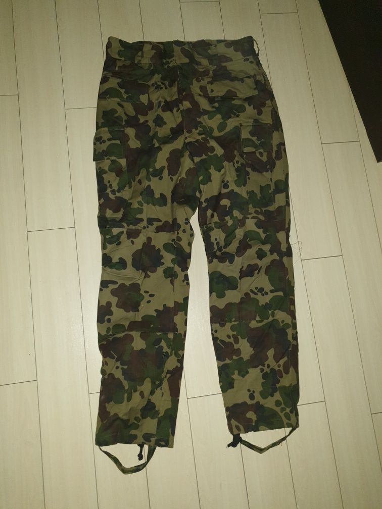 Pantaloni uniforma matlasat iarna militari camuflaj mozaic dalmațian