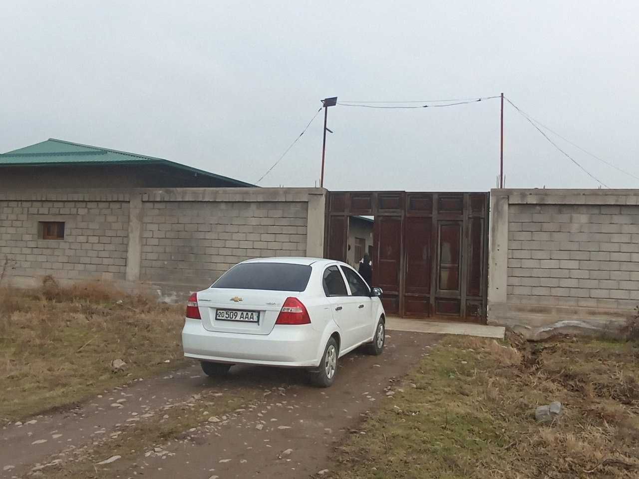 Yuqorichirchiq tumanida Parrandachilik fermasi sotiladi