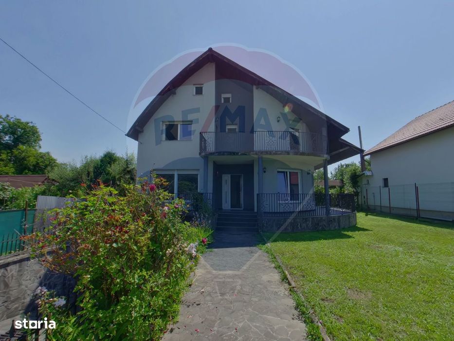 Casă / Vilă cu 5 camere de închiriat în zona Nord